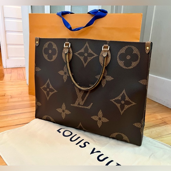 Louis Vuitton OnTheGo GM - Picture 2 of 11